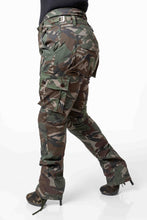 Cargar imagen en el visor de la galería, Tall Camouflage Protective Pants with Rear Ruching