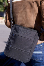 Cargar imagen en el visor de la galería, Purse - motorcycle gear