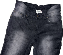 Cargar imagen en el visor de la galería, Women_s_protective_motorcycle_jeans_with_rear_ruching
